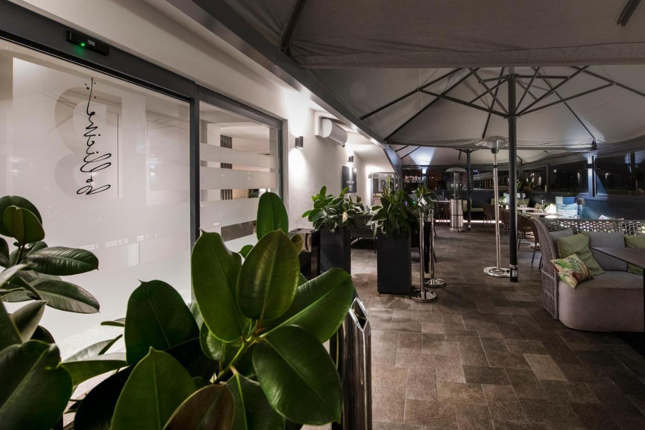 77 Seventy-seven - Maison D'art Collection Rom